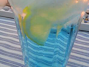 Ice Blue Gin & Tonic