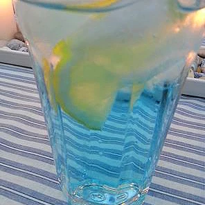 Ice Blue Gin & Tonic